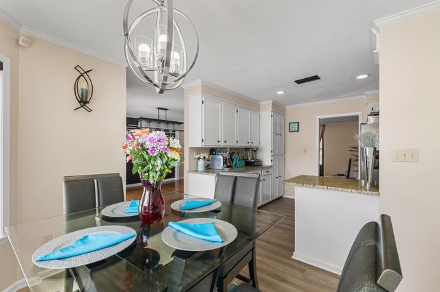 107 Chesterfield Rd., Hattiesburg, MS 39402