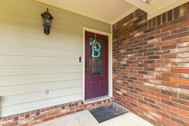 107 Chesterfield Rd., Hattiesburg, MS 39402