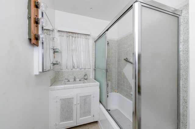 2537 S 11th, Fresno, CA 93725