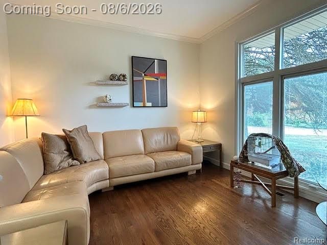 2123 McIntosh Drive, Troy, MI 48098