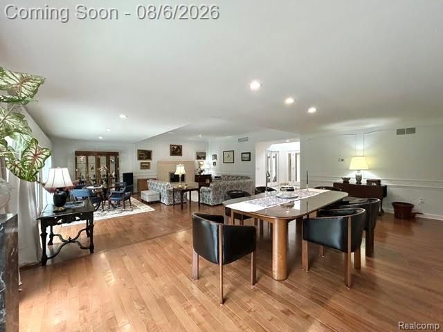 2123 McIntosh Drive, Troy, MI 48098