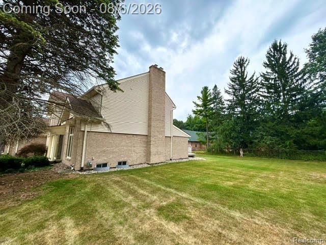 2123 McIntosh Drive, Troy, MI 48098