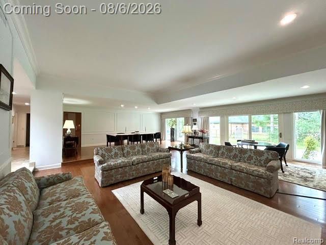 2123 McIntosh Drive, Troy, MI 48098