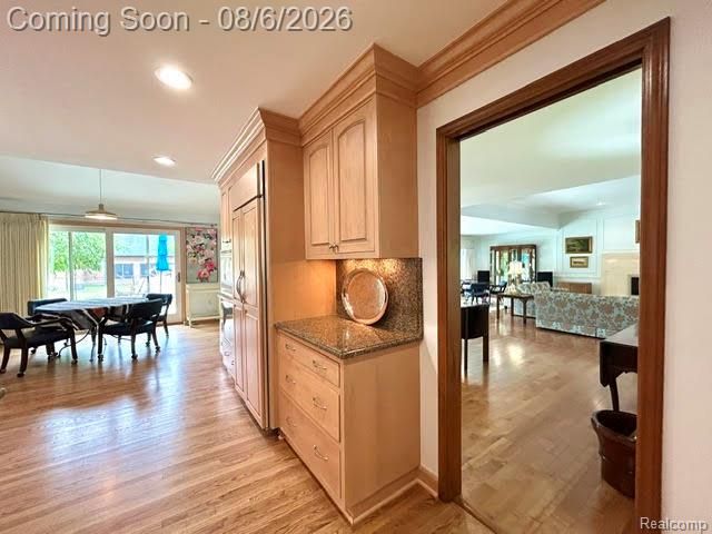 2123 McIntosh Drive, Troy, MI 48098