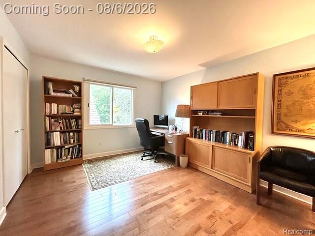 2123 McIntosh Drive, Troy, MI 48098