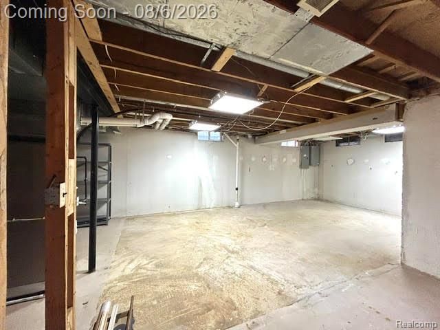 2123 McIntosh Drive, Troy, MI 48098