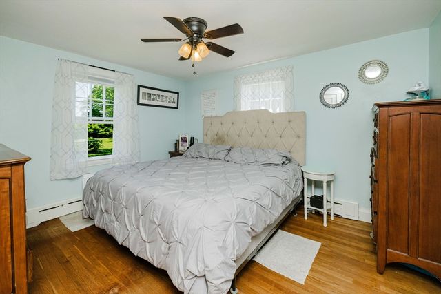 1472 Wampanoag Trl, East Providence, RI 02915