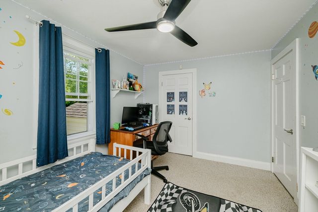1472 Wampanoag Trl, East Providence, RI 02915