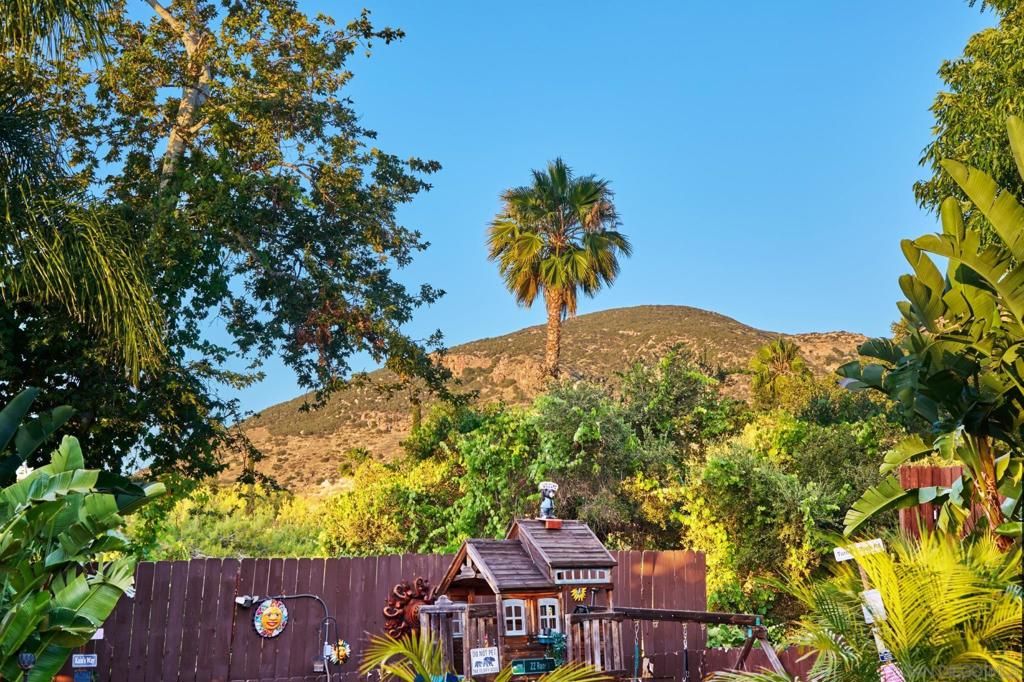 Image 20 of property listing at 9285 Soldin Lane, El Cajon, CA 92021
