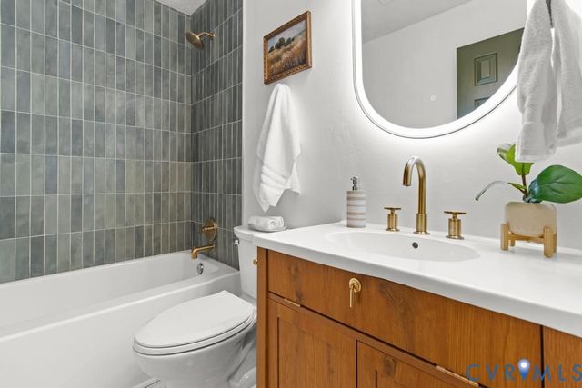 7085 Bruce Academy Ct, Mechanicsville, VA 23111