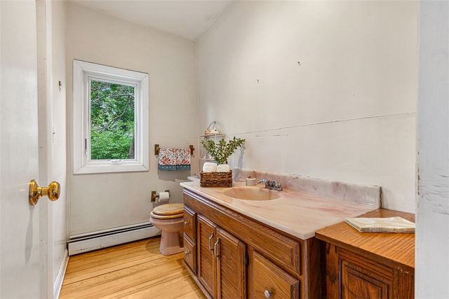 28 Byway Road, Barrington, RI 02806