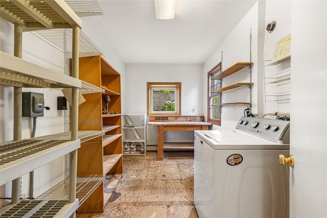 28 Byway Road, Barrington, RI 02806