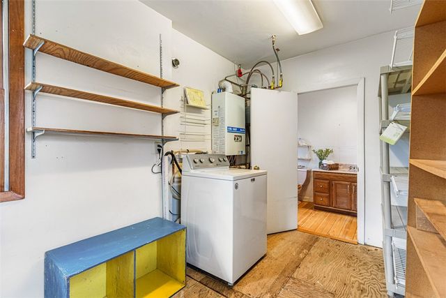 28 Byway Road, Barrington, RI 02806