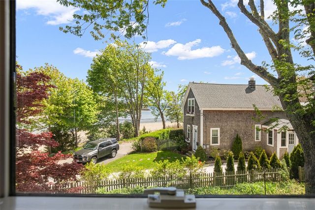 28 Byway Road, Barrington, RI 02806