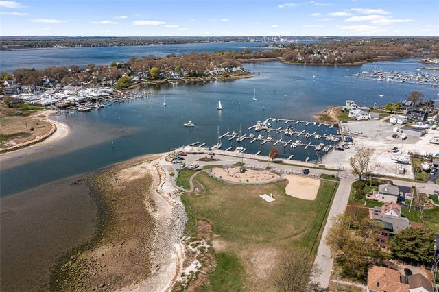 28 Byway Road, Barrington, RI 02806