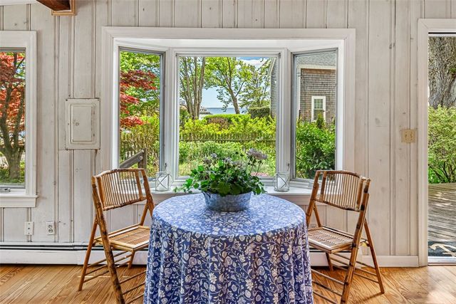 28 Byway Road, Barrington, RI 02806