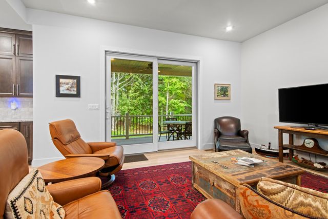 1583 S Cherry Blossom Lane, Suttons Bay Twp, MI 49682