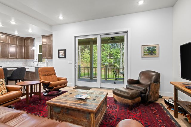 1583 S Cherry Blossom Lane, Suttons Bay Twp, MI 49682