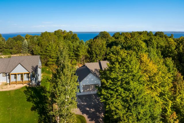 1583 S Cherry Blossom Lane, Suttons Bay Twp, MI 49682