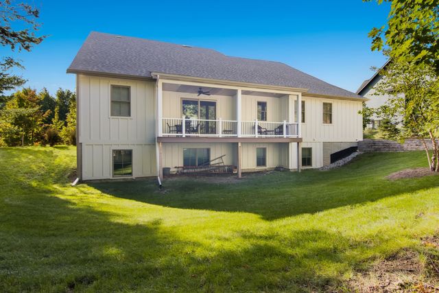 1583 S Cherry Blossom Lane, Suttons Bay Twp, MI 49682