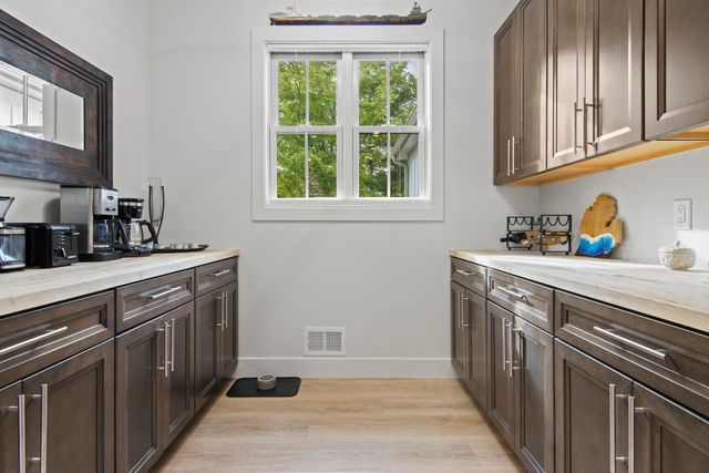 1583 S Cherry Blossom Lane, Suttons Bay Twp, MI 49682