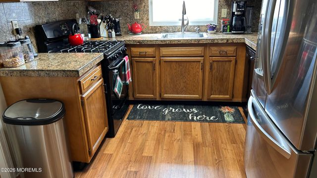 1904 Cherryvale Court, Toms River, NJ 08755