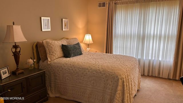 1904 Cherryvale Court, Toms River, NJ 08755