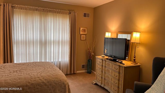 1904 Cherryvale Court, Toms River, NJ 08755