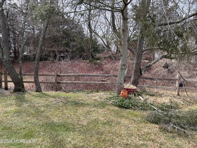 1904 Cherryvale Court, Toms River, NJ 08755