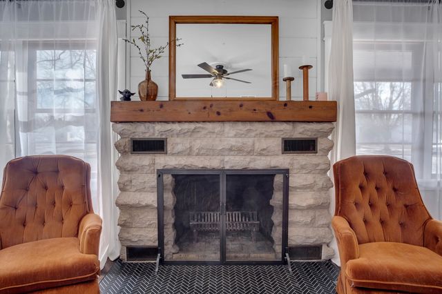 720 E 6th, Newton, KS 67114