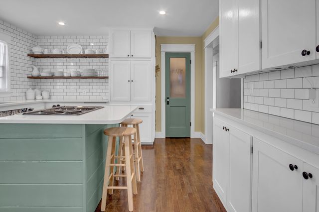 720 E 6th, Newton, KS 67114