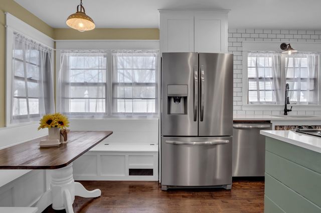 720 E 6th, Newton, KS 67114