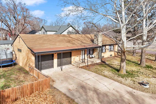 720 E 6th, Newton, KS 67114