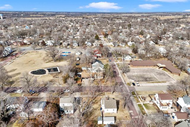 720 E 6th, Newton, KS 67114