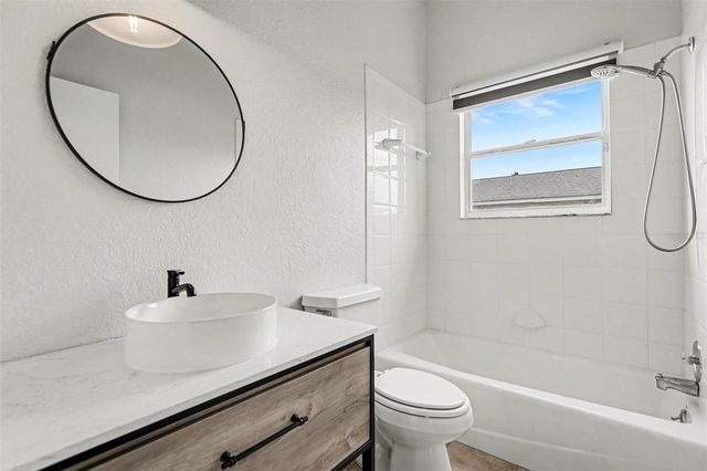 580 RUSSELL STREET, Longboat Key, FL 34228