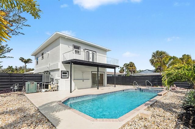 580 RUSSELL STREET, Longboat Key, FL 34228