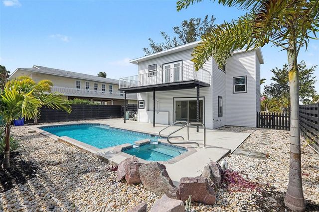 580 RUSSELL STREET, Longboat Key, FL 34228