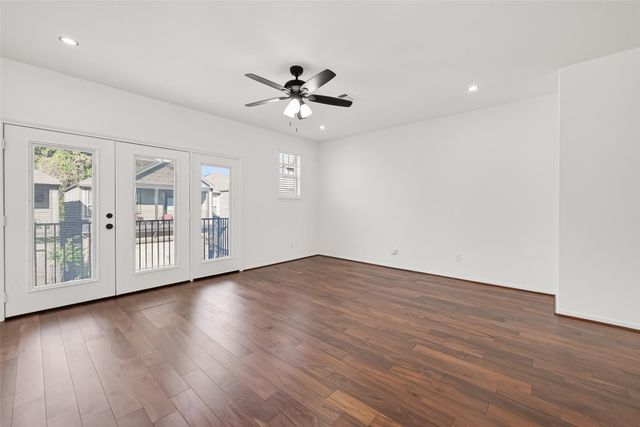 10949 Cannes Memorial Drive, Houston, TX 77043