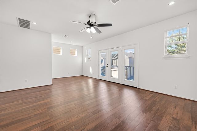 10949 Cannes Memorial Drive, Houston, TX 77043