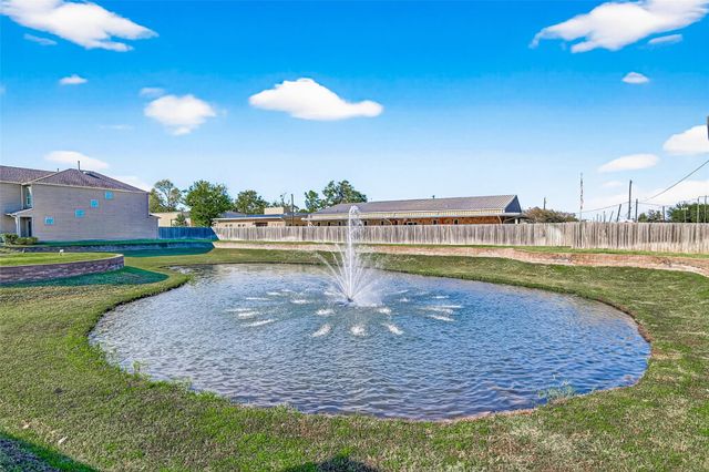 10949 Cannes Memorial Drive, Houston, TX 77043