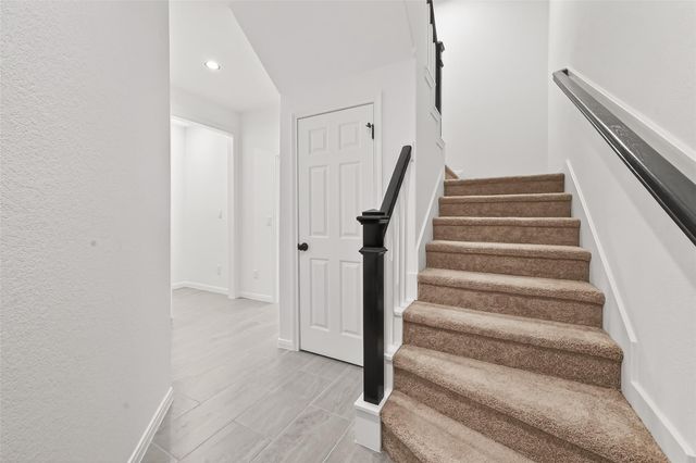 10949 Cannes Memorial Drive, Houston, TX 77043