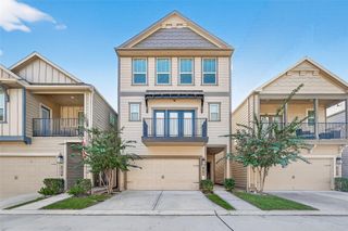 10949 Cannes Memorial Drive, Houston, TX 77043