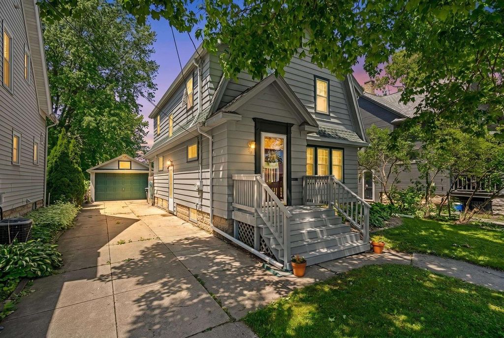 59 BOWEN STREET, Oshkosh, WI 54901