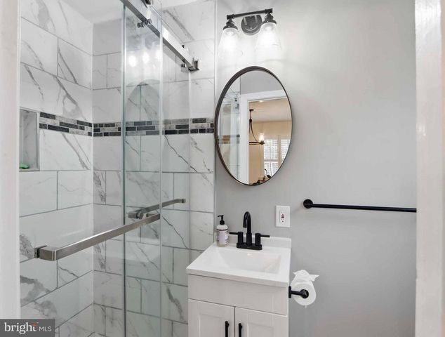 908 DAVIS AVE, Takoma Park, MD 20912