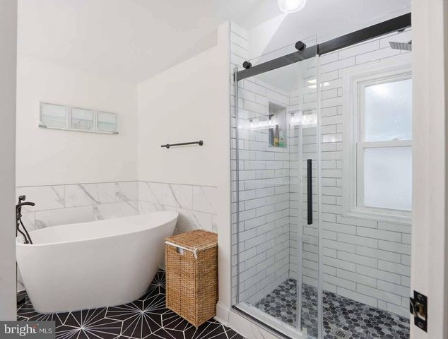 908 DAVIS AVE, Takoma Park, MD 20912