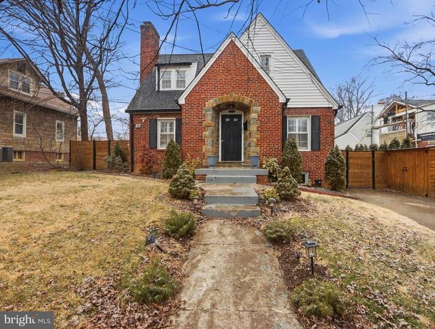 908 DAVIS AVE, Takoma Park, MD 20912