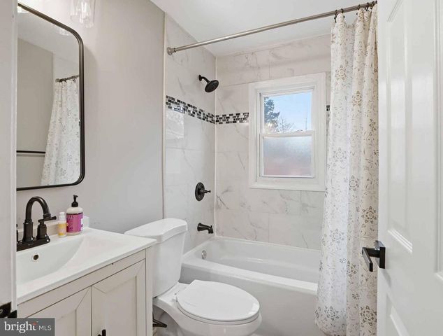 908 DAVIS AVE, Takoma Park, MD 20912