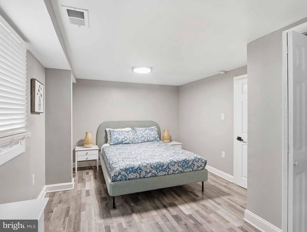 908 DAVIS AVE, Takoma Park, MD 20912