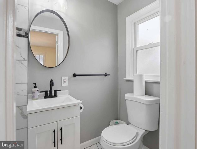 908 DAVIS AVE, Takoma Park, MD 20912