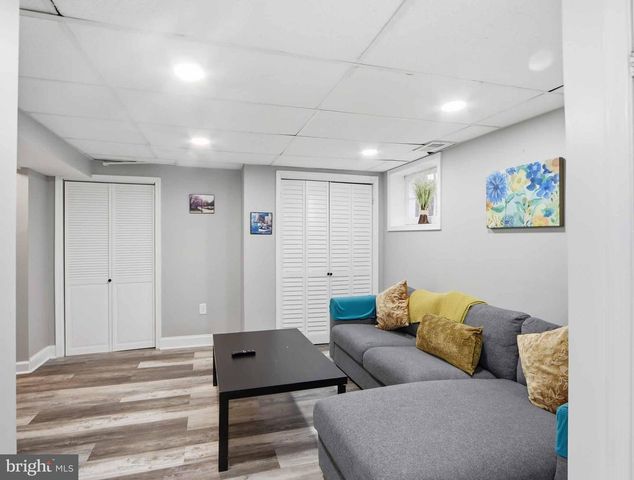 908 DAVIS AVE, Takoma Park, MD 20912